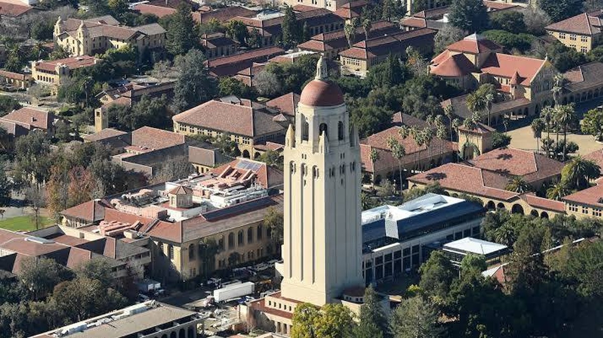 Pokles poptávky po junior programátorech a dopady na absolventy technických oborů