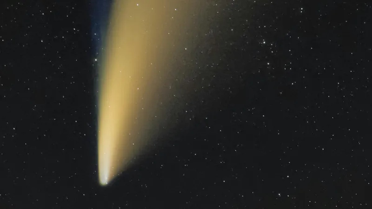 Tajemný objekt 3I/ATLAS začal zářit zlatem