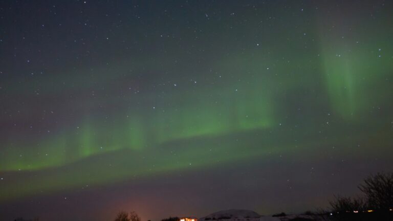 Zářivá novoroční noc: Možnost vidět polární záři díky sluneční aktivitě