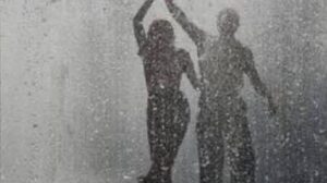 Čtyři znamení zvěrokruhu, která si užívají déšť s šálkem čaje