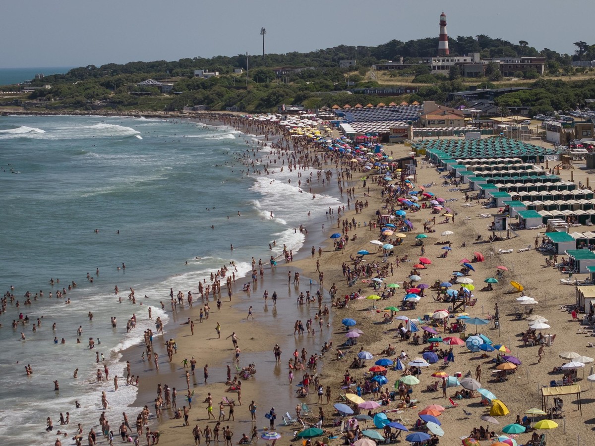 Letní sezóna v Mar del Plata: Teplota moře a ekonomické výzvy