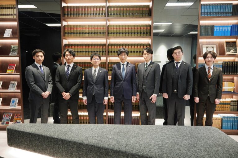 Posílení struktury právního týmu Monolith pro vnitřní pravidla AI ve firmách