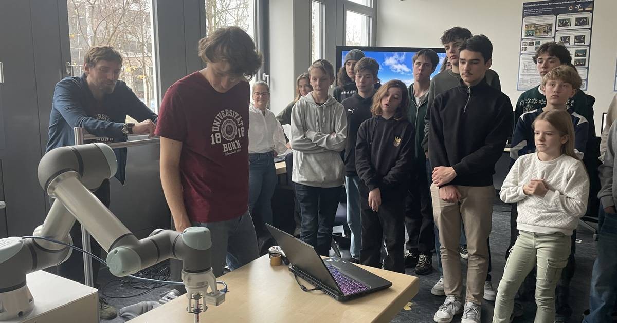 Projekt pro studenty na Cusanus-Gymnasium: Výzkum robotiky a její vliv na budoucnost