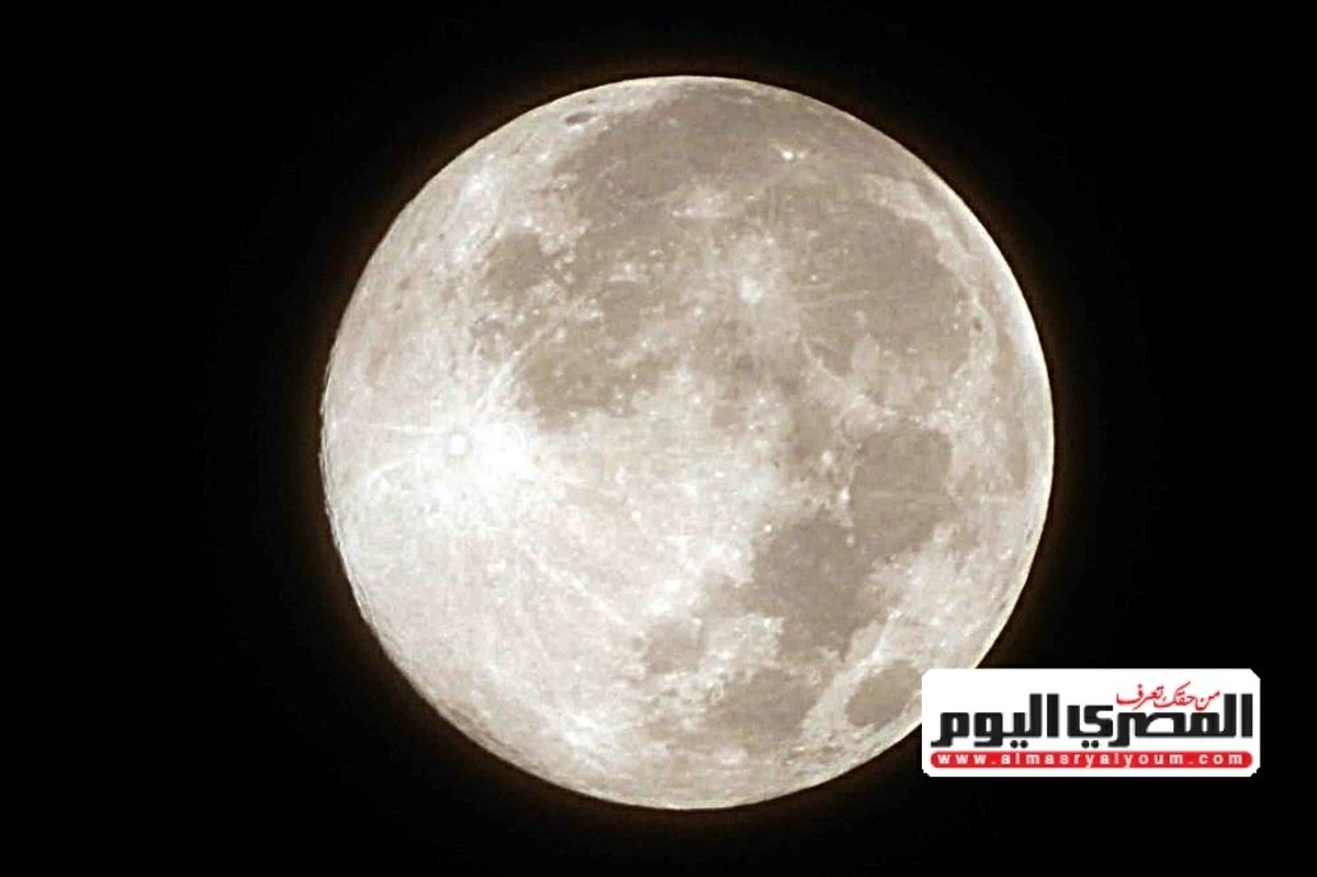 První superúplněk roku 2026: Co očekávat